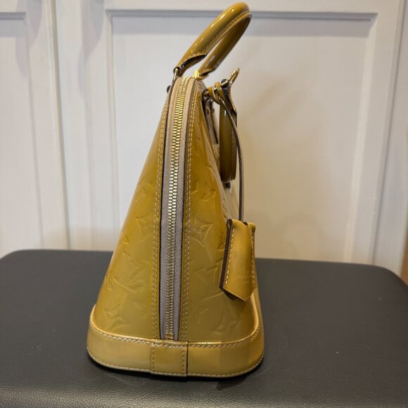 LOUIS VUITTON Monogram Vernis Alma Hand Bag Golden COA incl. - Picture 4 of 16
